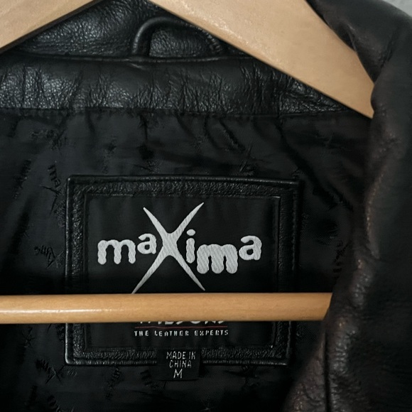 Maxima Wilson’s Women's Sleek Black Leather Jacket size medium - Picture 2 of 3
